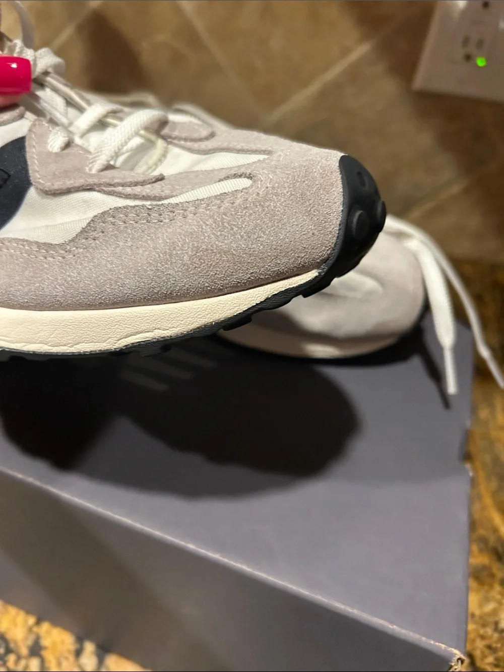 New Balance Men's Grey and Navy Retro-Style Sneakers